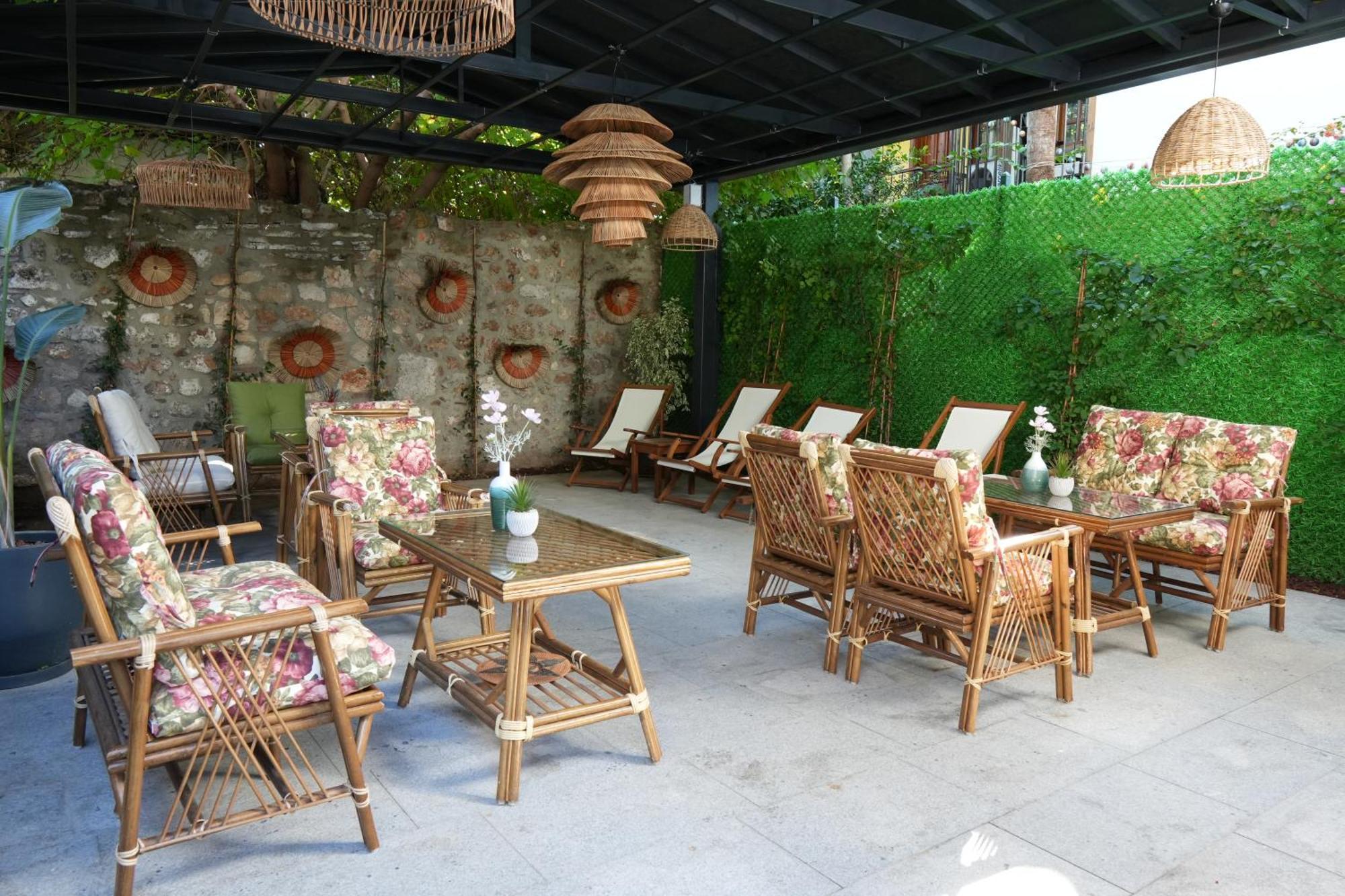 Royal Hayat Hotel Old Town Antalia Esterno foto